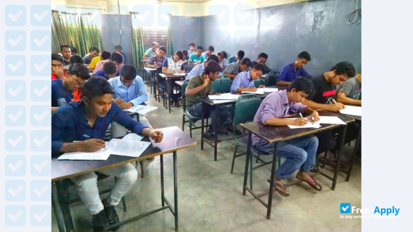 Foto de la Bangladesh Islami University #7