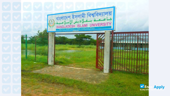Foto de la Bangladesh Islami University #10
