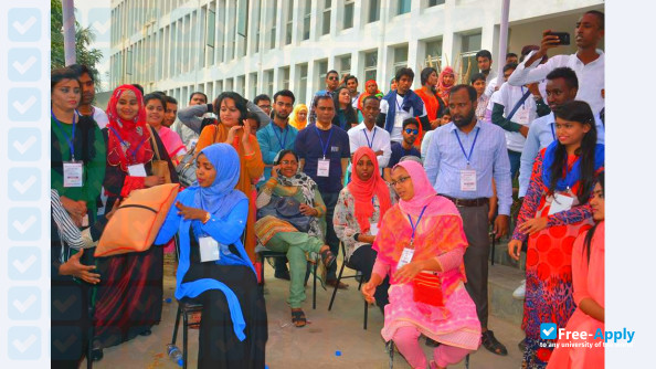Photo de l’Dhaka International University #3
