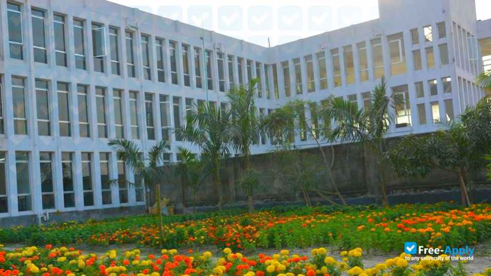 Photo de l’Dhaka International University #9