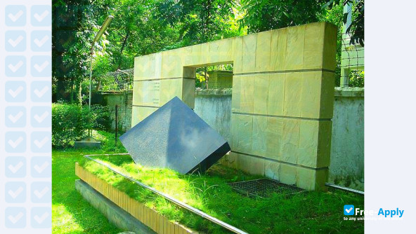 Photo de l’Bangladesh University of Engineering and Technology #9
