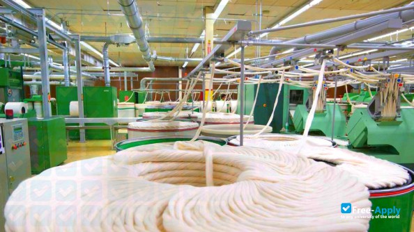 Foto de la Bangladesh University of Textiles #10