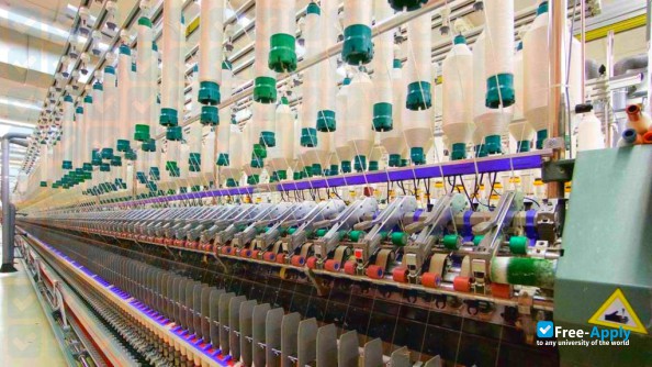 Foto de la Bangladesh University of Textiles #2