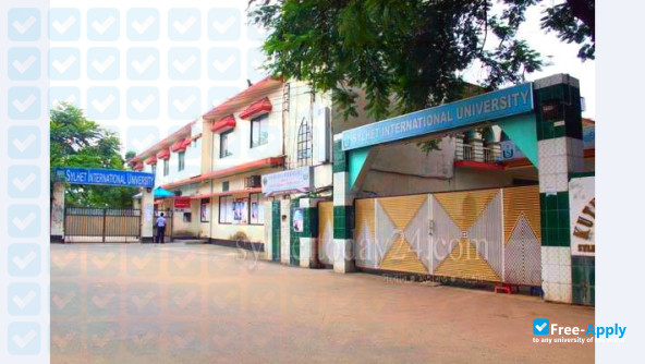 Foto de la Sylhet International University #5