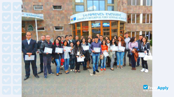 Foto de la European Regional Educational Academy #5