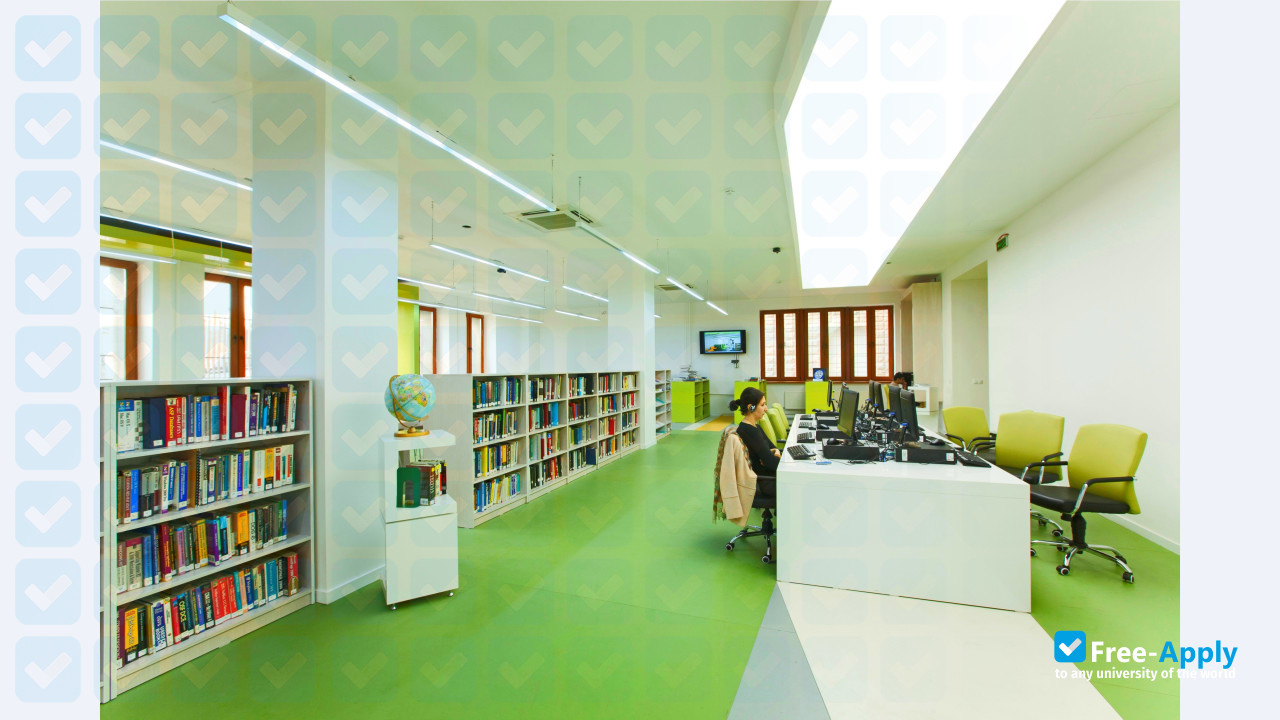 Photo de l’American University of Armenia #9