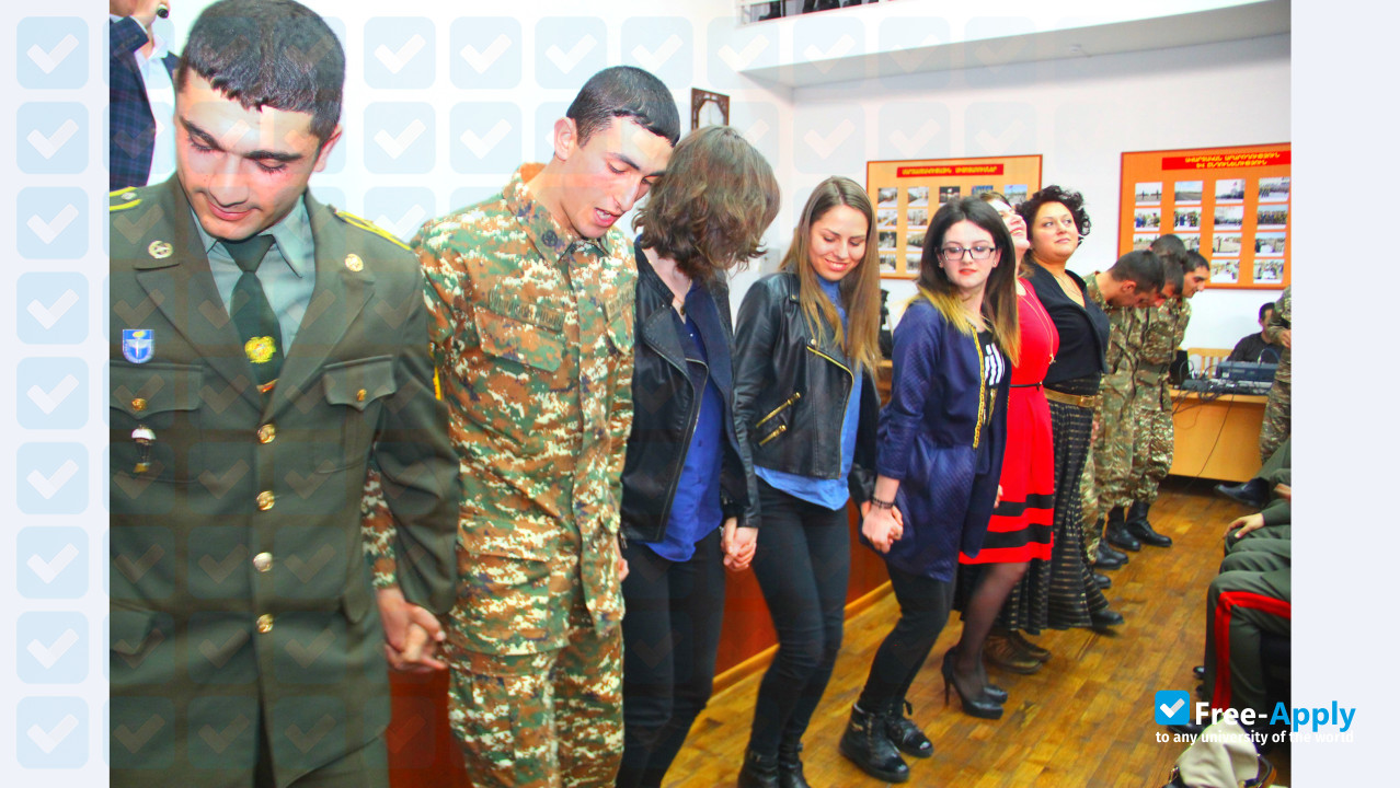 Photo de l’Armenak Khanperyants Military Aviation Institute #1