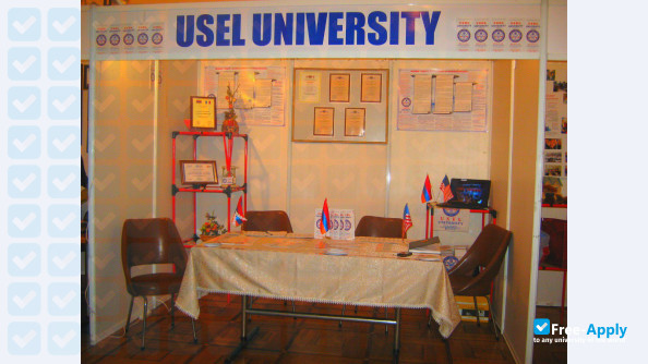 Foto de la USEL University #4