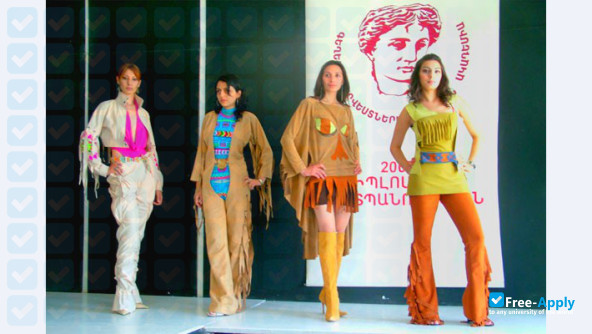 Foto de la Yerevan State Academy of Fine Arts #5