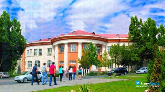 Yerevan State Medical University фотография №2
