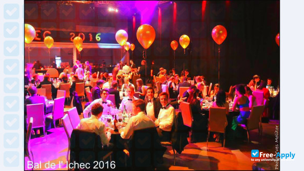Photo de l’High School ICHEC #10