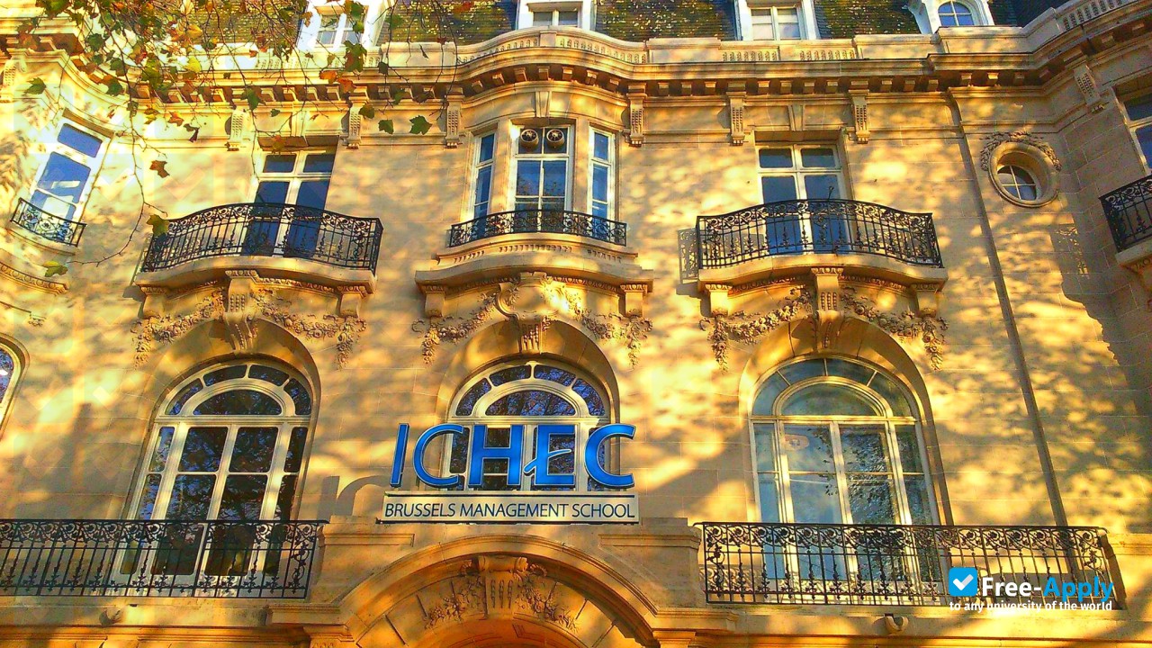 Photo de l’High School ICHEC #15