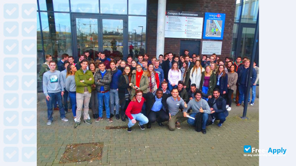 Photo de l’High School ICHEC