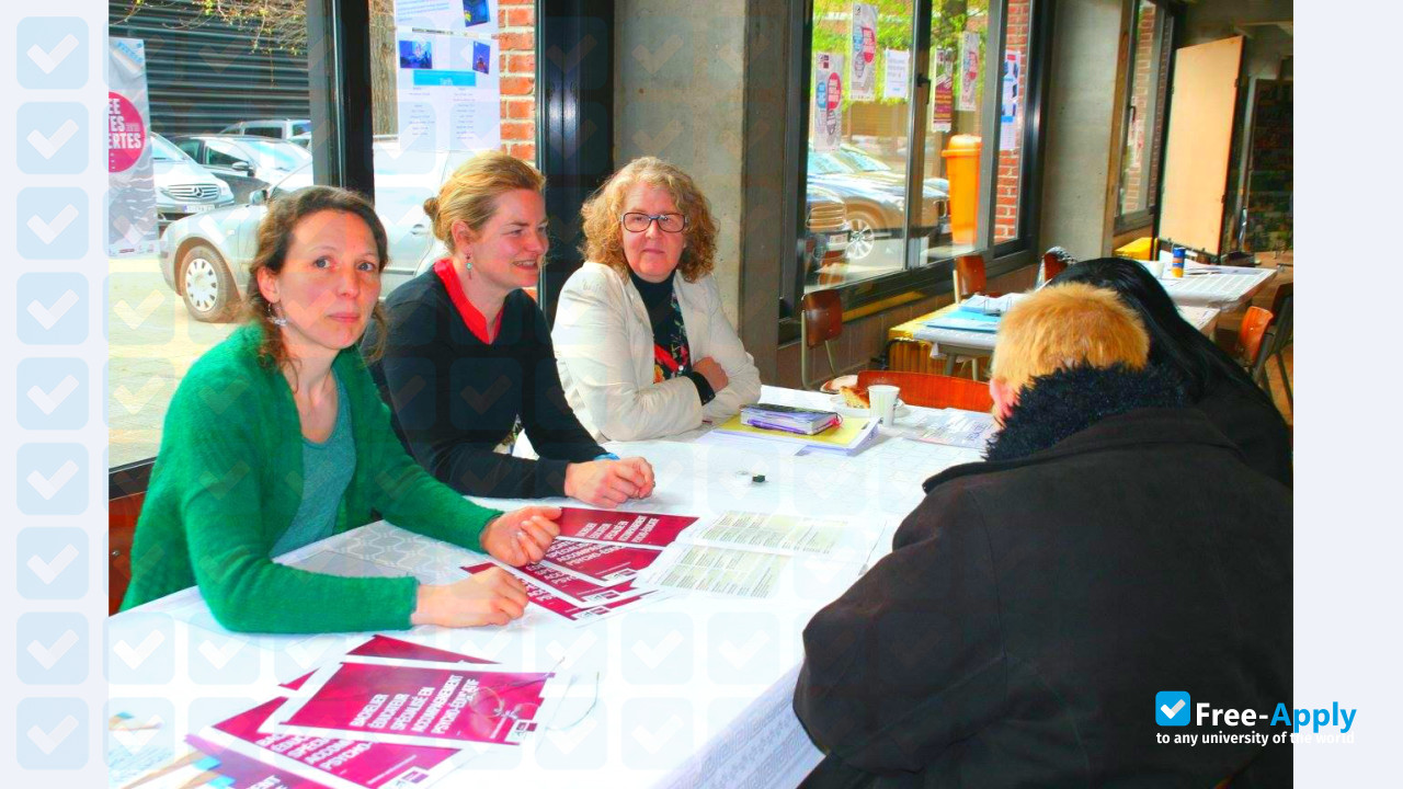 Photo de l’High School in Hainaut #13