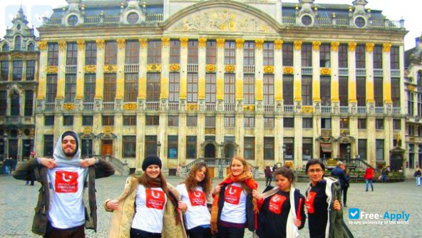 Foto de la University of Saint Louis #2