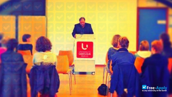 Foto de la University of Saint Louis #9