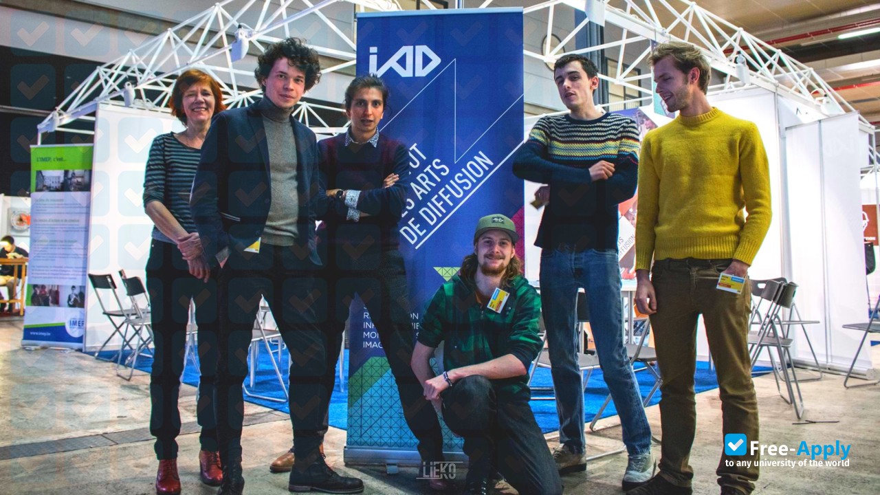 Foto de la nstitute of Broadcasting Arts #11