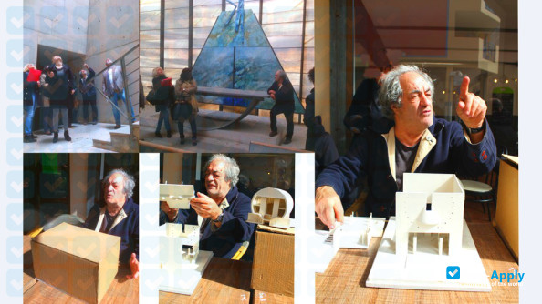 Free Higher Institute of Plastic Arts School of Graphic Research photo #1