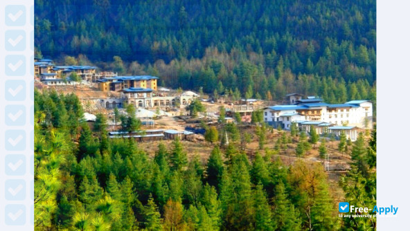 Foto de la Royal Thimphu College #2