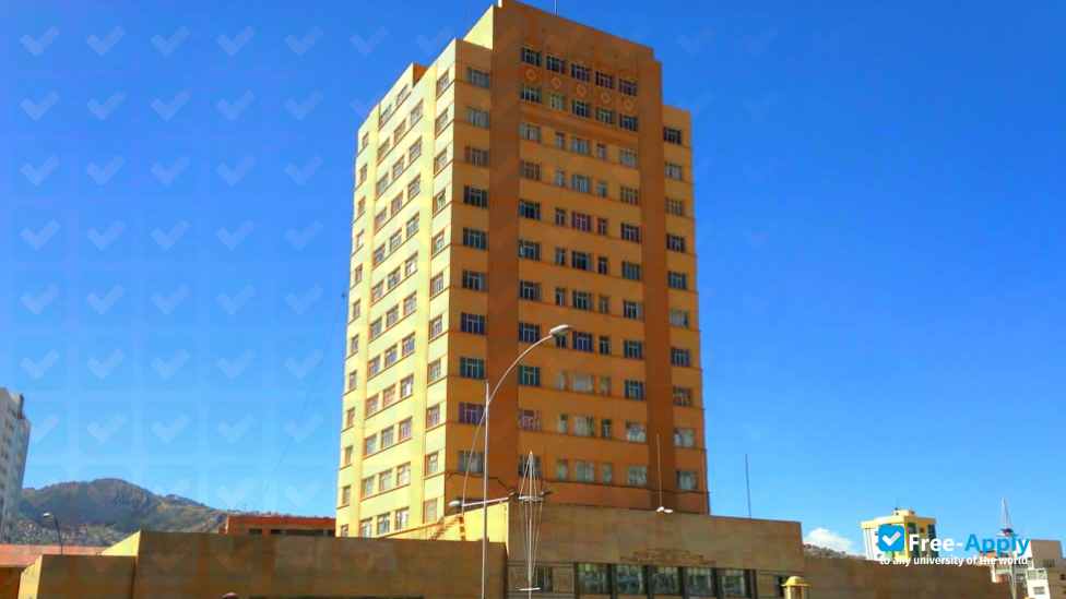 Foto de la Higher University of San Andrés