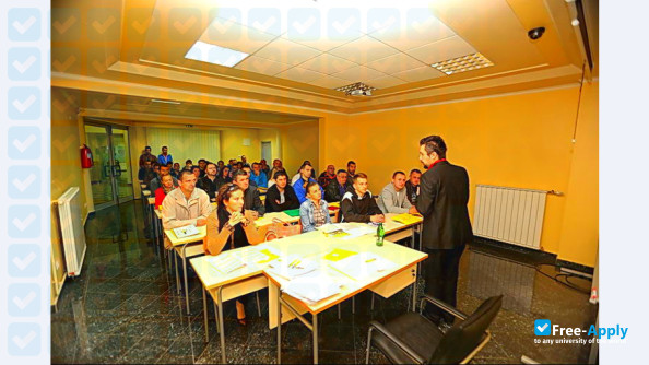 Photo de l’College "Center for Business Studies" in Kiseljak #4
