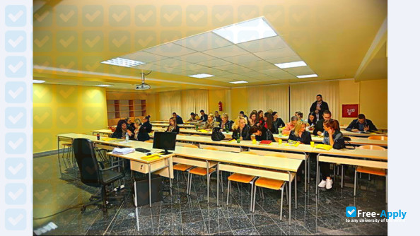 Photo de l’College "Center for Business Studies" in Kiseljak #6