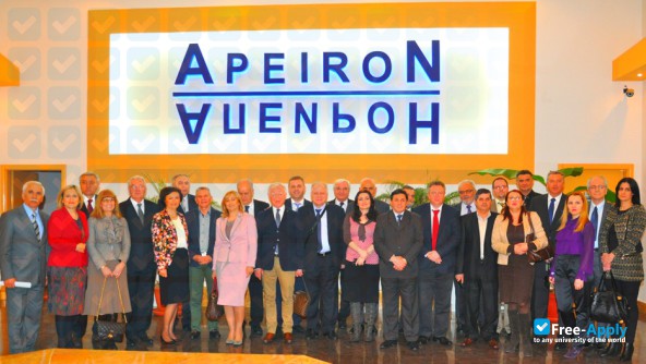 Foto de la Paneuropean University ApeiroN #6