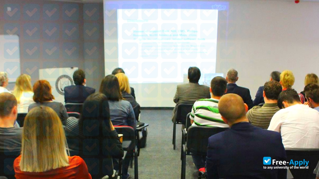 Foto de la Sarajevo School of Science and Technology