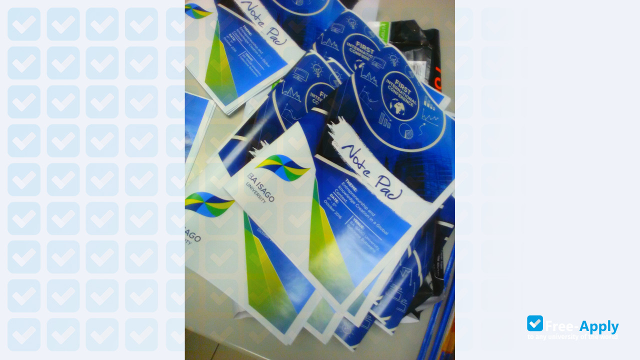 BA ISAGO University College photo #5