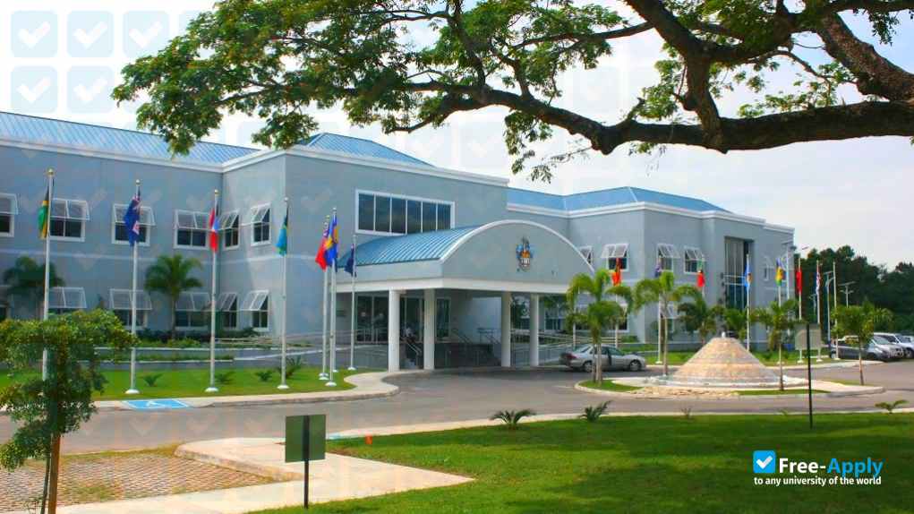 Фотография The University of the West Indies