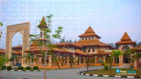Sultan Sharif Ali Islamic University фотография №9