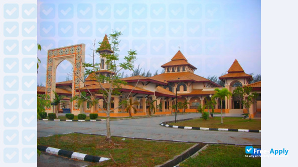 University of Brunei Darussalam photo #11