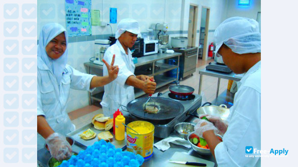 Wasan Vocational School photo #2