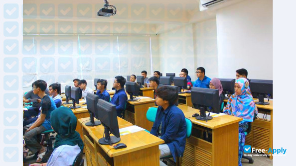 Micronet International College photo #6