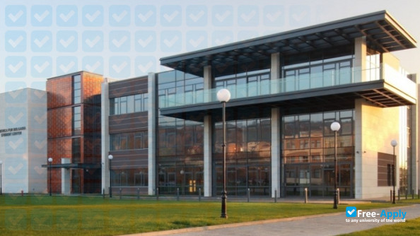 Foto de la American University in Bulgaria #10