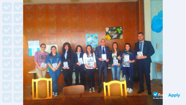 Photo de l’Tsenov Academy of Economics #6