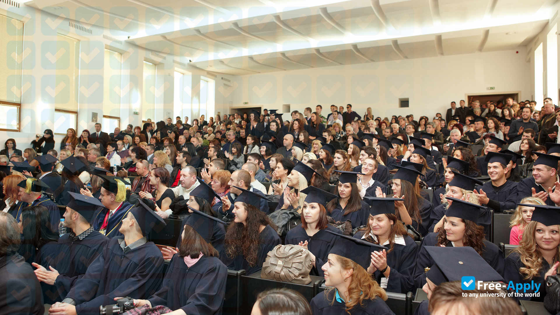 Photo de l’University of Insurance and Finance (VUZF University) #8