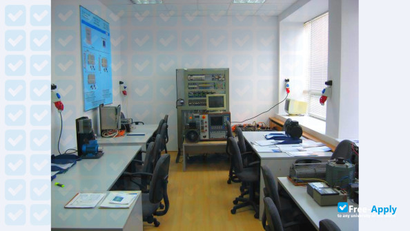 Foto de la Technical University of Gabrovo #9