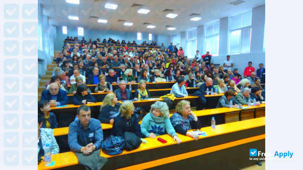 Foto de la University of Shumen "Episkop Konstantin Preslavski" #13