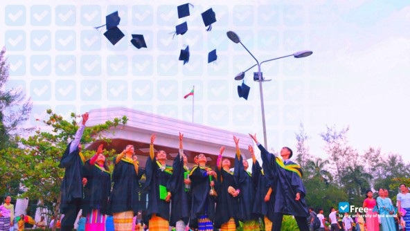 Photo de l’Dagon University #7