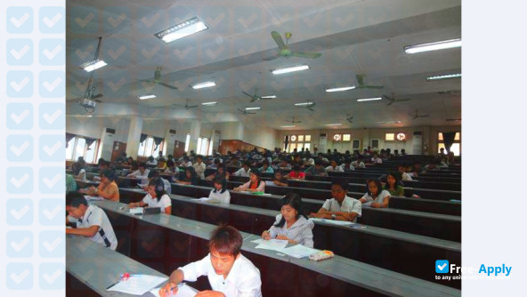 Photo de l’University of Medicine #11