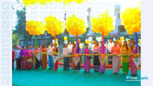 Photo de l’Yangon University of Economics #6