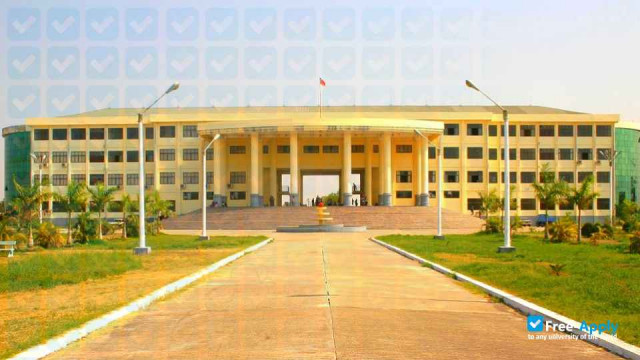 Photo de l’Yangon University of Economics #1