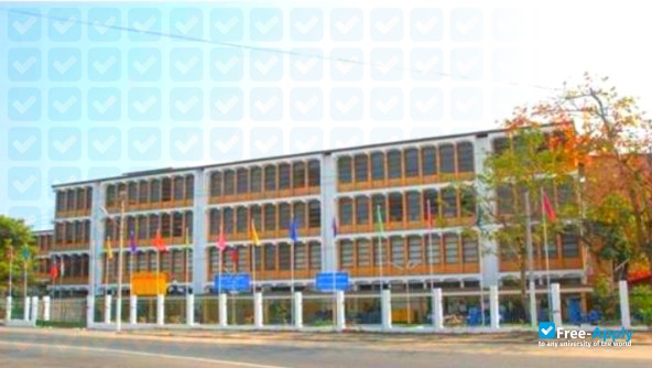 Photo de l’Yangon University of Economics #4