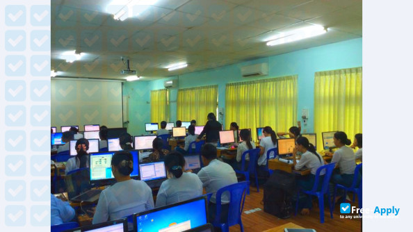 Foto de la University of Computer Studies, Mandalay #2