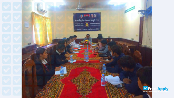 Foto de la Cambodia University for Specialties #10