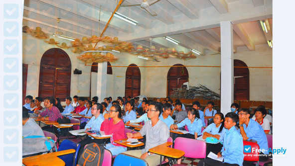 Foto de la Royal University of Fine Arts #8