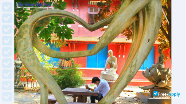 Foto de la Royal University of Fine Arts #1