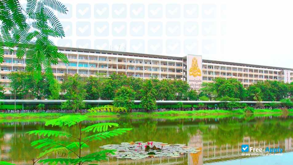 Royal University of Phnom Penh photo #9