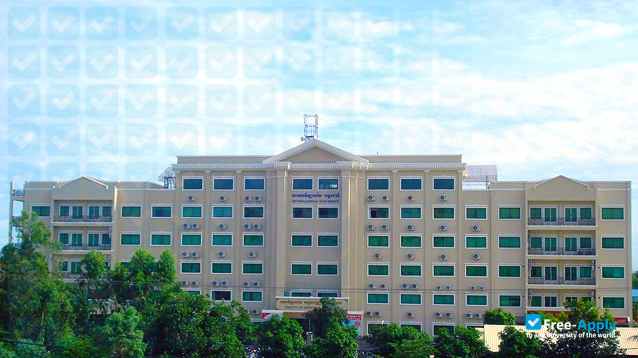 International University photo #3